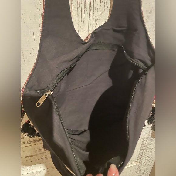 NWOT- Banjara Embroidered Beaded Indian Tassel Bag - Picture 3 of 4